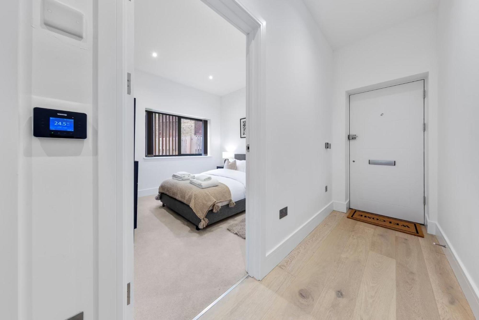 Sercasa - Kingston Upon Thames * Kingston upon Thames (Greater London)