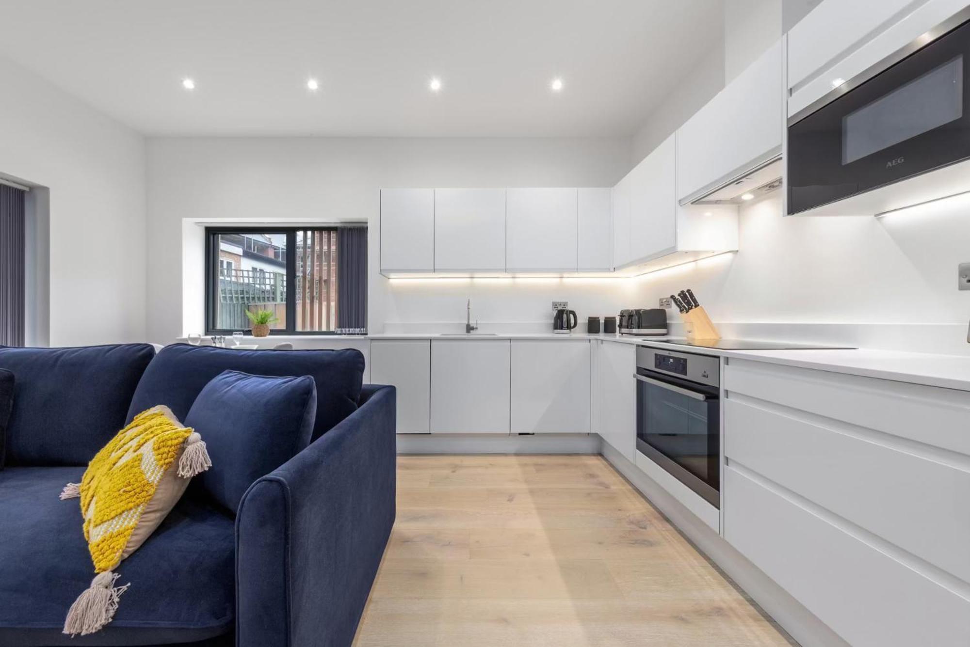 Sercasa - Kingston Upon Thames * Kingston upon Thames (Greater London)